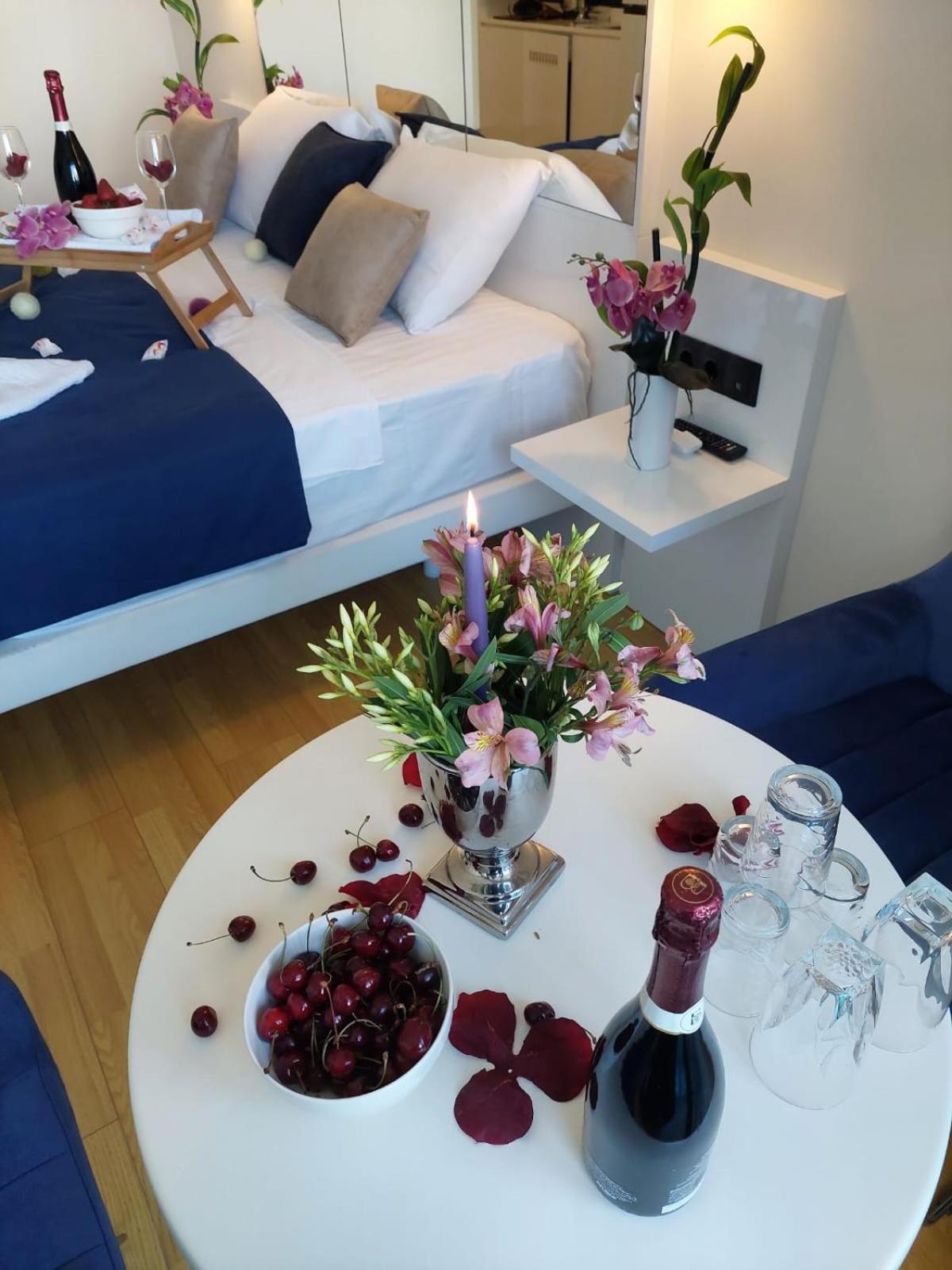 Apart-Hotel Orbi City Батуми Екстериор снимка
