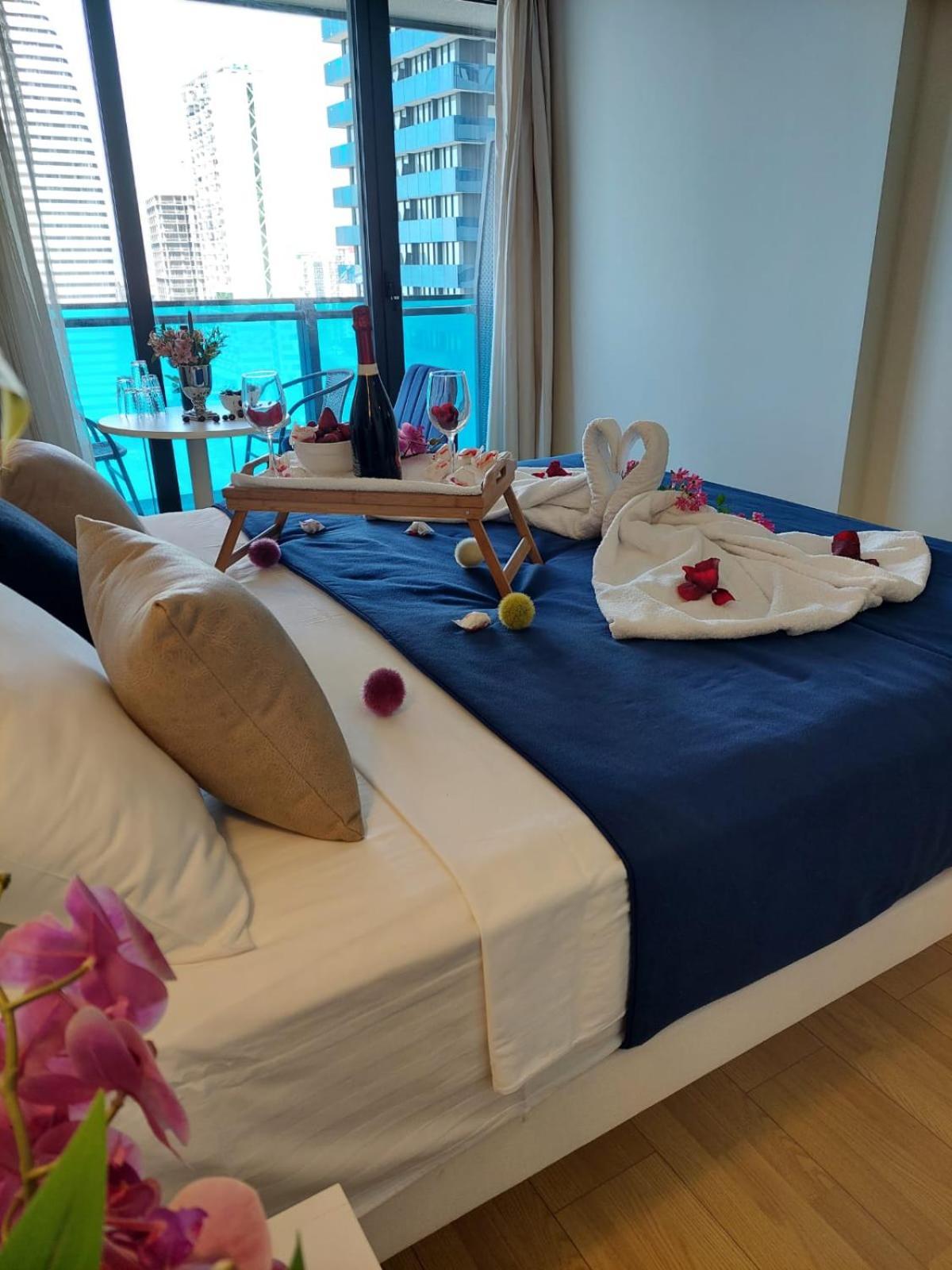 Apart-Hotel Orbi City Батуми Екстериор снимка