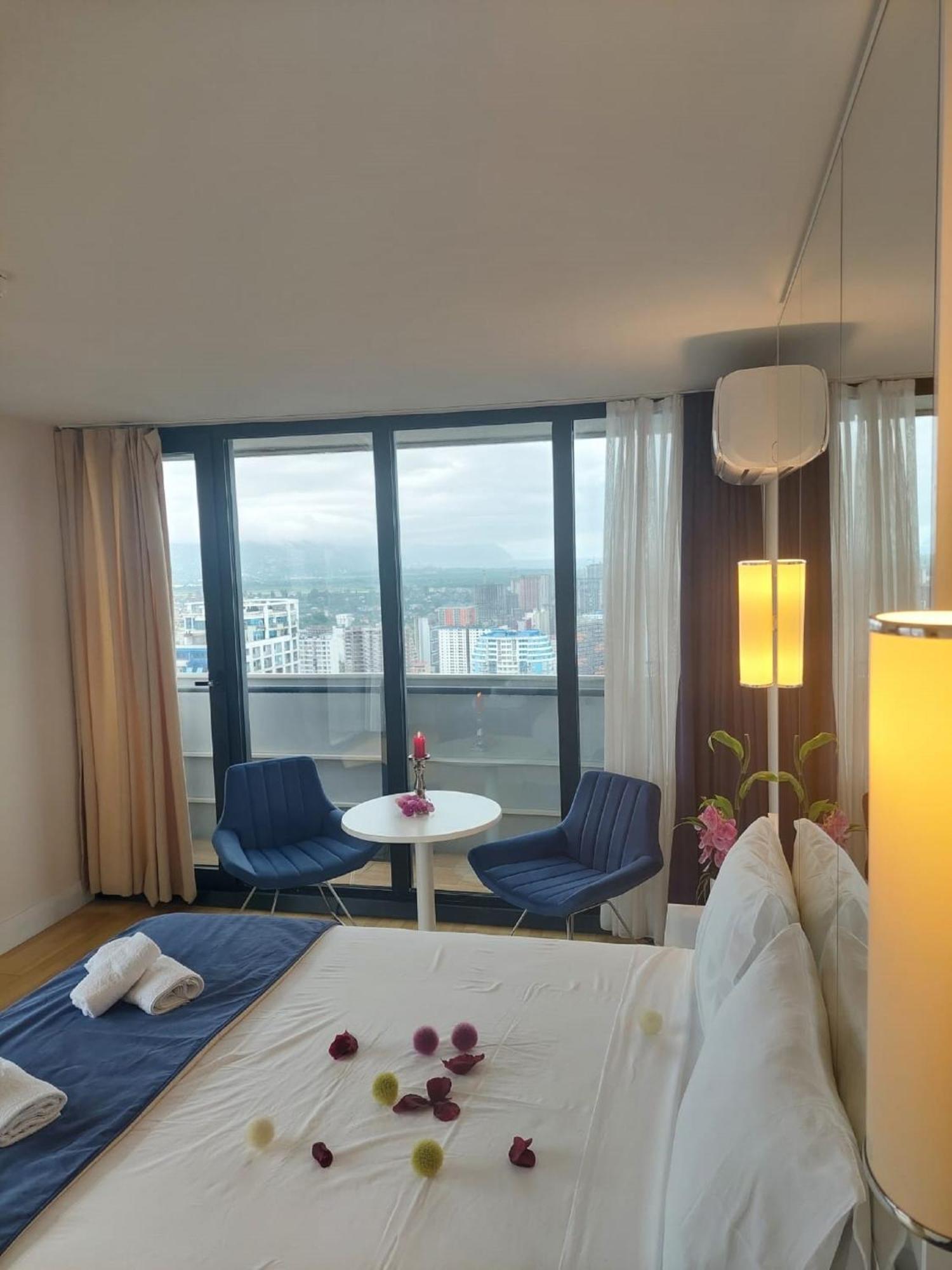 Apart-Hotel Orbi City Батуми Екстериор снимка