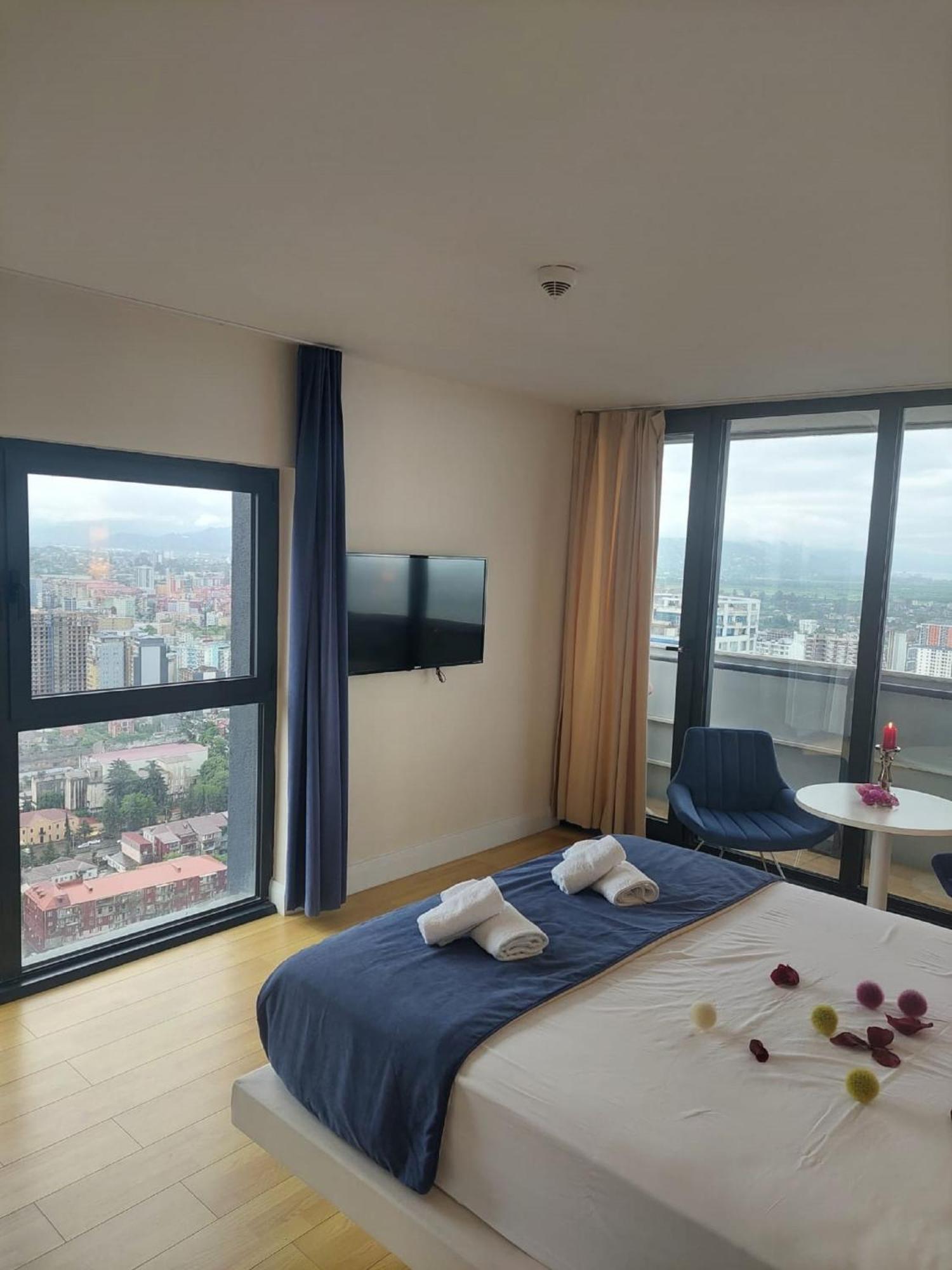 Apart-Hotel Orbi City Батуми Екстериор снимка
