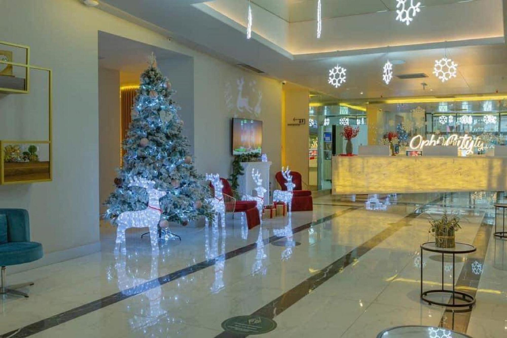 Apart-Hotel Orbi City Батуми Екстериор снимка